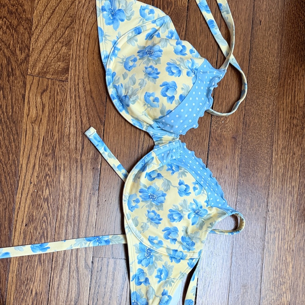 Hollister Blue and Yellow Floral Bikini Top